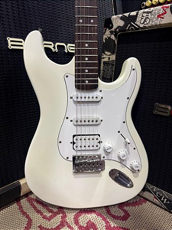 Guitarra Superstrato Branca Scavone – Impecável Usada