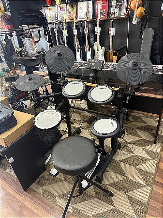 Bateria eletrônica Liverpool c/ Pad bumbo função aro e Choke - usado