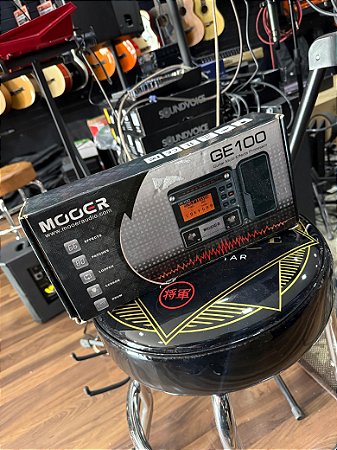 Pedaleira De Guitarra Mooer Ge100 Com Pedal Wah Wah – Usado