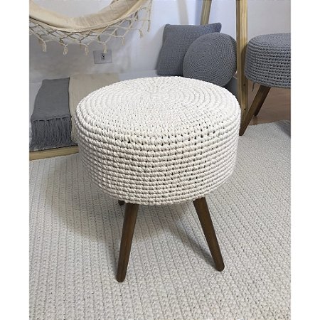 Puff em Crochê Branco Banqueta