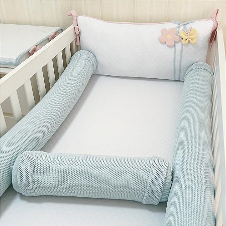 Kit Berço em Tricô Pingente Flor e Borboleta 5 Peças