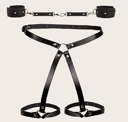 Harness em Couro com Algema