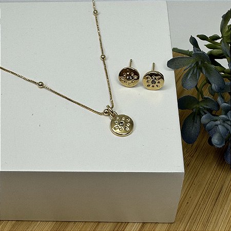 Conjunto Bolinha com Medalha Flor Semijoia Ouro
