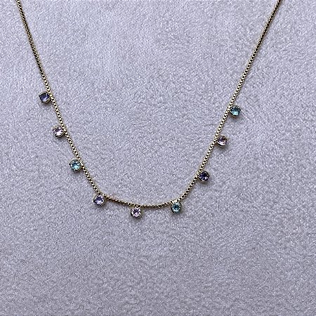 Colar Choker Pontinhos Coloridos Claros Semijoia Ouro