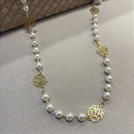 Colar Rosa com Pérolas Semijoia Ouro