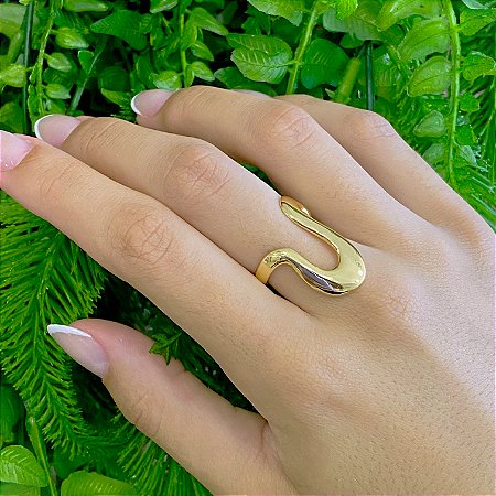 Anel Curva Semijoia Ouro