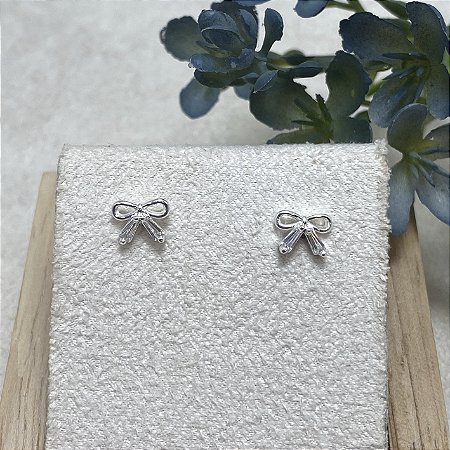 Brinco Lacinho Navete Semijoia Prata