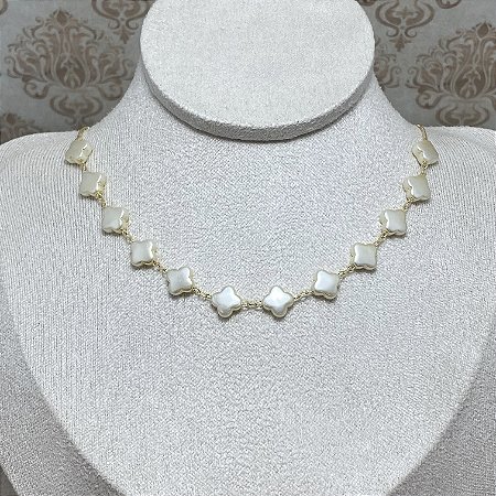 Colar Trevos de Pérola Semijoia Ouro
