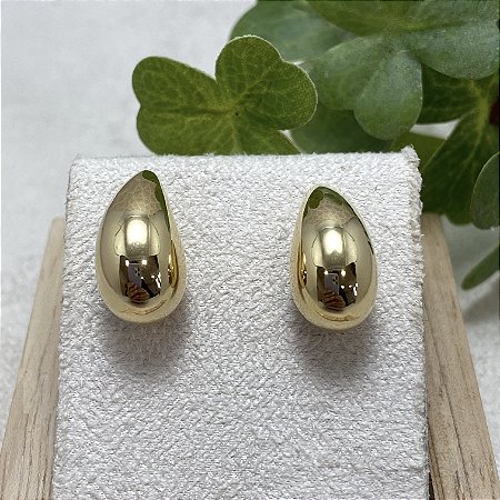 Brinco Vírgula M Semijoia Ouro