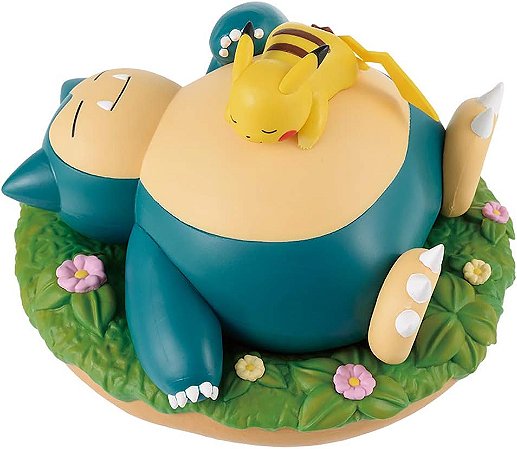 Miniatura Pokémon Snorlax e Pikachu 14cm