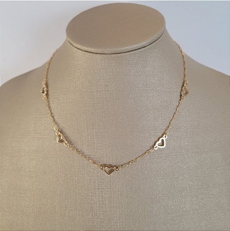 COLAR CHOKER CORAÇÕES VAZADOS BANHADO A OURO 18K