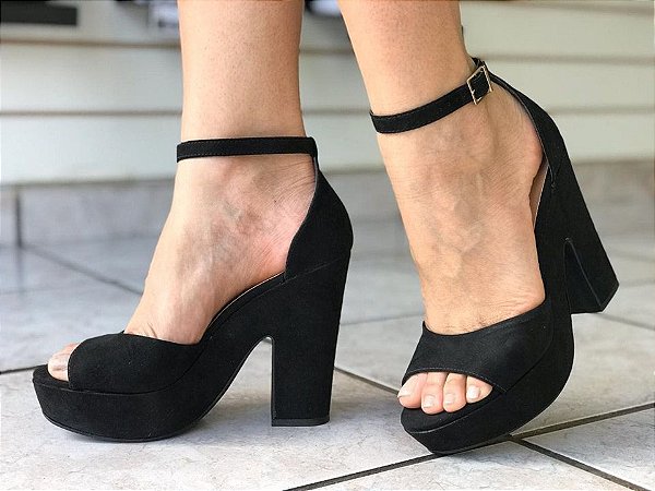 sandalia via uno meia pata