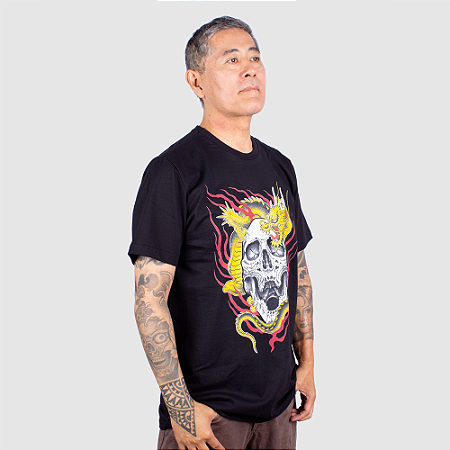 Camiseta Christian Arae Caveira e Dragão Preta.