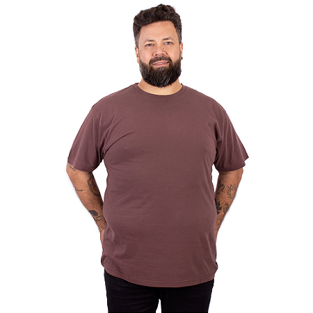 Camiseta Plus Size Básica Estonada Marrom.
