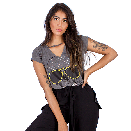 Blusa Choker Caveira Óculos Grafite