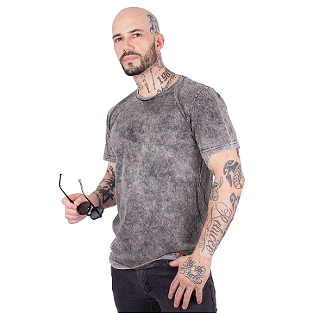 Camiseta Básica Estonada Marmorizada Cinza.