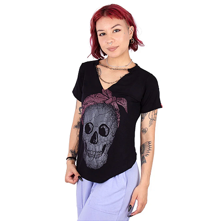 Blusa Corrente Caveira Laço Preta