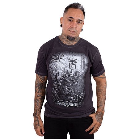 Camiseta Iron Maiden Hallowed Be Thy Name Premium Estonada Oficial