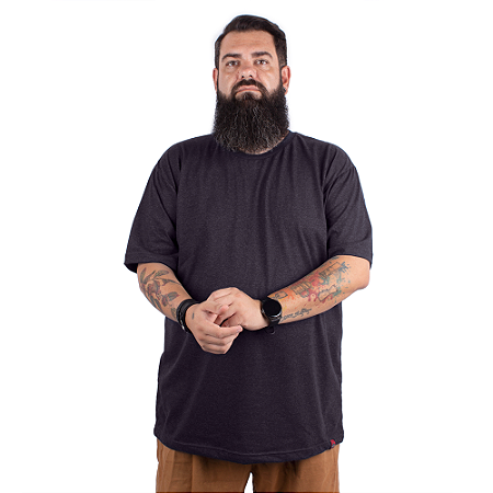 Camiseta Plus Size Básica Premium Grafite Intenso.