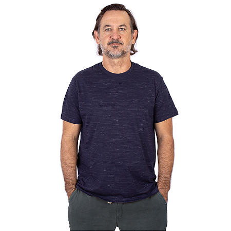 Camiseta Plus Size Básica Premium Azul Navy.