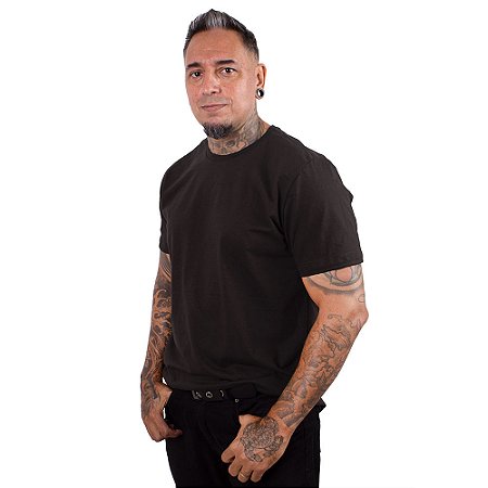 Camiseta Básica Marrom.