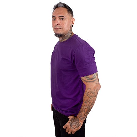 Camiseta Básica Roxa.