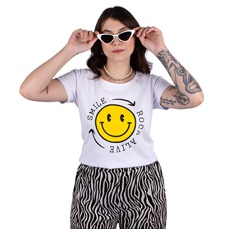 Camiseta Feminina Rock Smile Branca