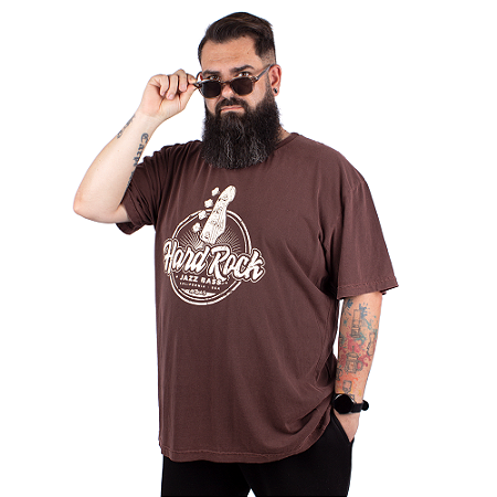 Camiseta Plus Size Estonada Hard Rock Bass Marrom.