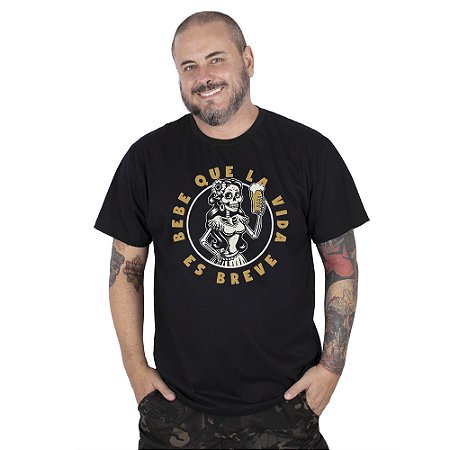 Camiseta Plus Size Cerveja Catrina - Preta.