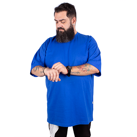 Camiseta Plus Size Básica Azul Royal.