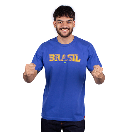Camiseta - Aqui é Brasil.