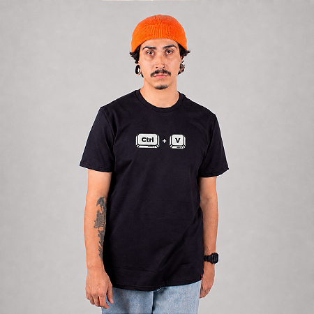 Camiseta Cópia CTRL V Preta.