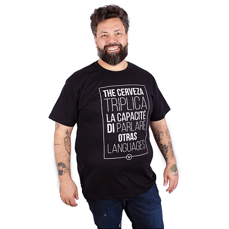 Camiseta Plus Size Cerveja Poliglota Preta.