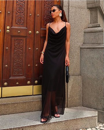 Vestido Tule Decote Degrade Preto