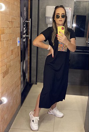 vestido camisetão preto