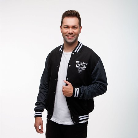 Jaqueta College Americana Black Edition Chicago Bulls Bordada