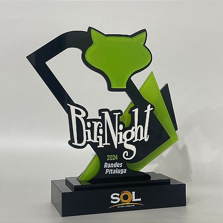 Troféu Premium com detalhes em relevo