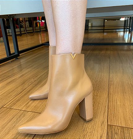 Bota Salto Bloco Couro Amendoa SCHUTZ