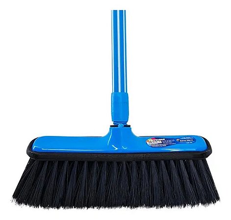 Vassoura Santa Maria Varrecasa com Cabo de 1,20m e Base de 30cm