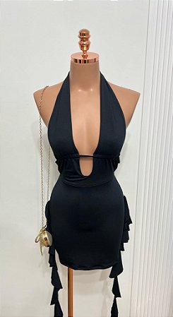 Vestido Preto Halter com Decote Profundo