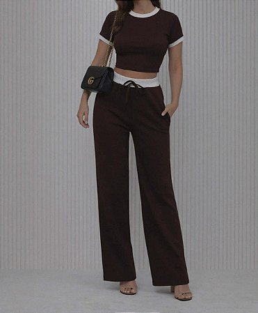 Conjunto Marrom Casual com Detalhe