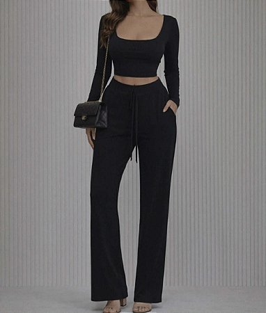 Conjunto Preto Cropped Manga Longa e Calça Pantalona