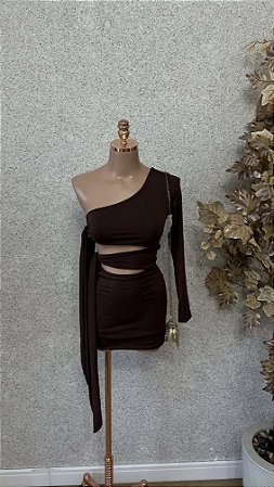 Vestido Curto Marrom Um Ombro com Amarração