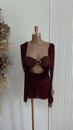 Conjunto Vinho com Tule e Detalhe Dourado