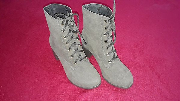 bota cano curto camurça bege