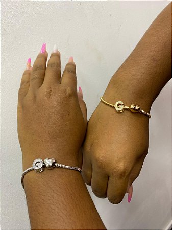 Pulseira Letra G - NÃO HÁ TROCA