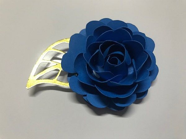 ROSA PÉTALA SCRAP 6 CM AZUL COM FOLHA (01 UNIDADE)