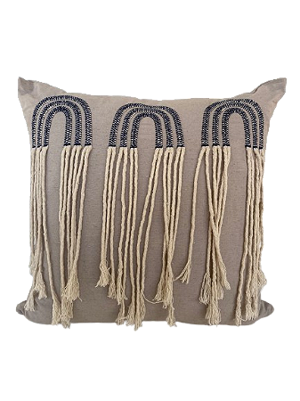 ALMOFADA LINHO CRU 52X52 COM APLIQUE MACRAME MARINHO