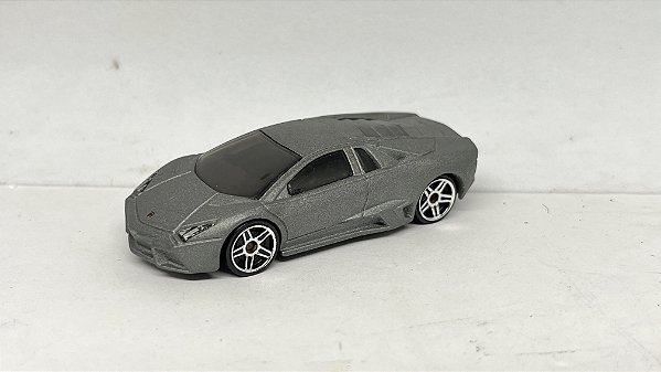 Lamborghini Reventon cinza