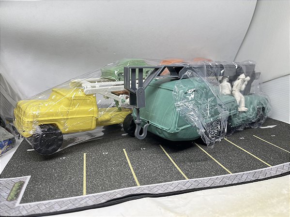 Cegonha Ford(carros sem as rodas) + Caminhão exército